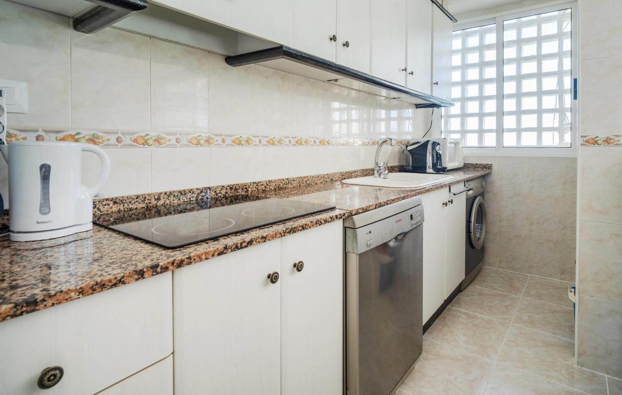 2 Bedroom Gorgeous Apartment In Oropesa Del Mar Luaran gambar